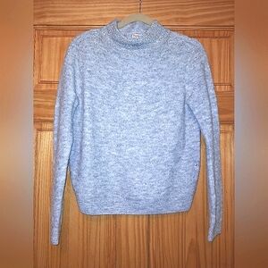 Juicy Couture XS gray silver long sleeve sweater